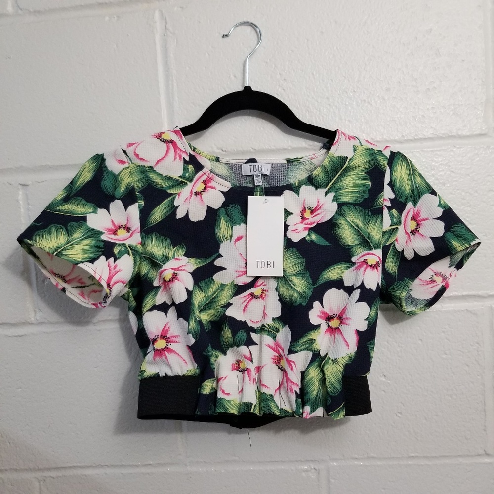 NEW with tags TOBI Floral Crop Top with back slit